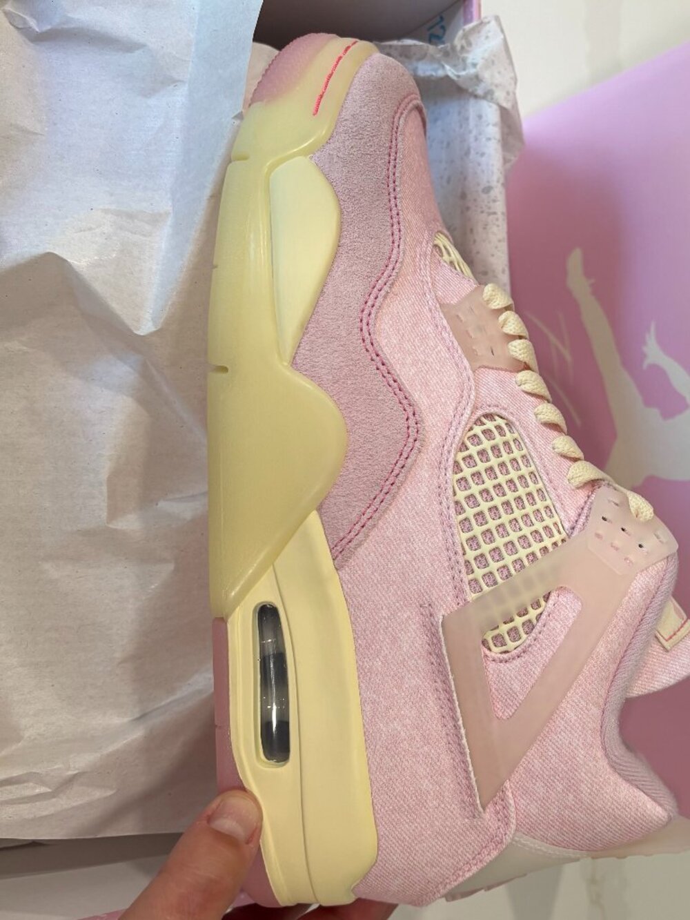 Air Jordan 4 Retro Pearl Pink and Iced Carmine - Picture 3 of 4